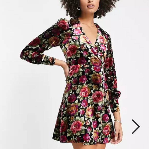 BRAND NEW, NWT SIZE 12 - & Other Stories Floral Velvet Wrap Dress - Picture 1 of 3